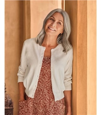 Kurz geschnittene Strickjacke mit 3/4-langen Ärmeln aus Seide und Baumwolle für Damen