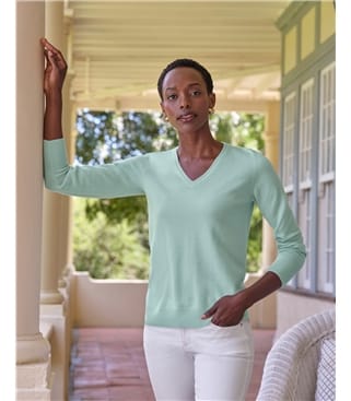 Summer Fuchsia | Cashmere Crew Neck Cardigan | WoolOvers US