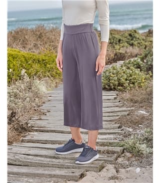 Stretch High Rise Cropped Pant