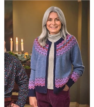 Strickjacke mit Nordischen Fairisle-Passe