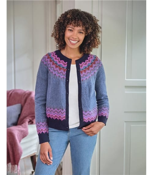 Strickjacke mit Nordischen Fairisle-Passe