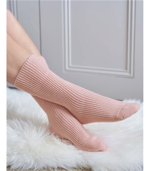 Ribbed Cashmere Socks