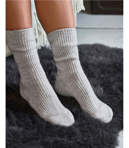 Ribbed Cashmere Socks