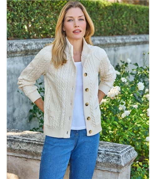 Baumwollstrickjacke mit Zopfmuster