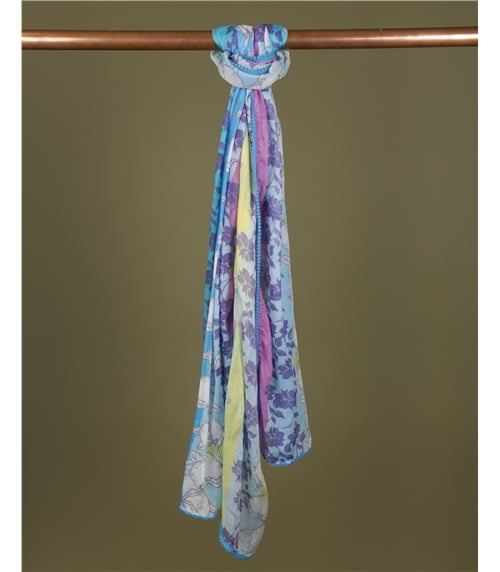 Leichter, bedruckter Schal aus Modal