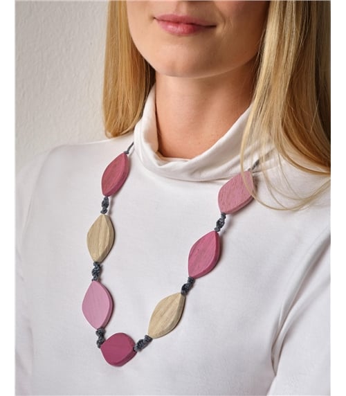 Kette aus Holzblättern 