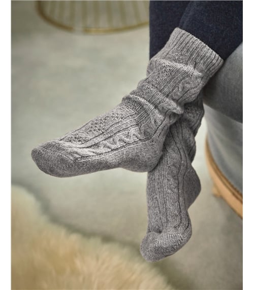 Womens Lambswool Cable Socks
