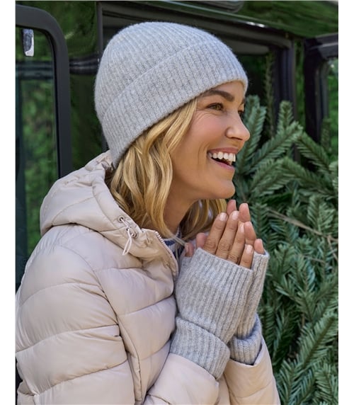 Ribbed Cashmere Hat