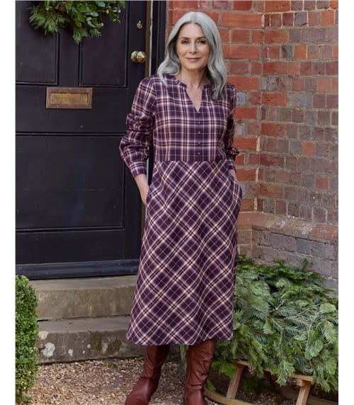 Kariertes Langarm-Kleid mit Rüschenkragen