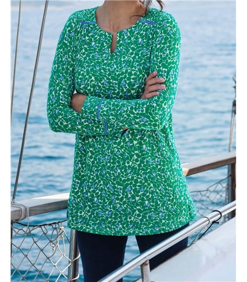 Ausgestelltes Shirt mit Spitzeneinsetzen