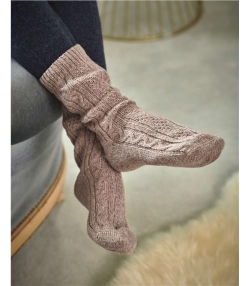 Womens Lambswool Cable Socks