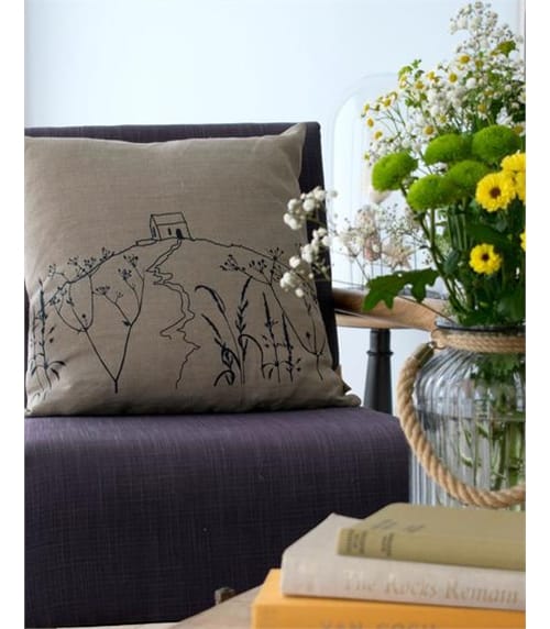 Rame Head Cushion Cover with Feather Pad