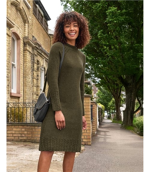Strickkleid mit Zopfmuster