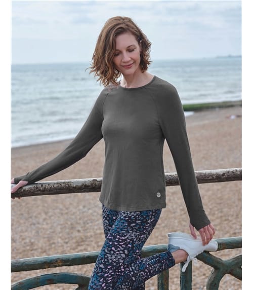 Passage Curved Hem Base Layer Top