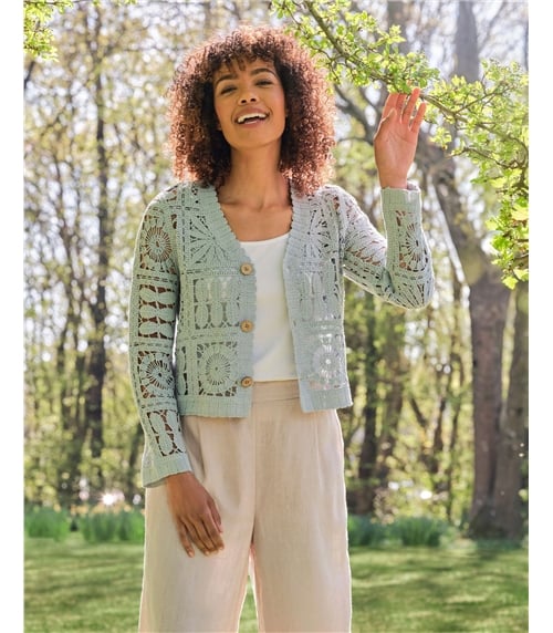 Häkeljacke mit V-Ausschnitt