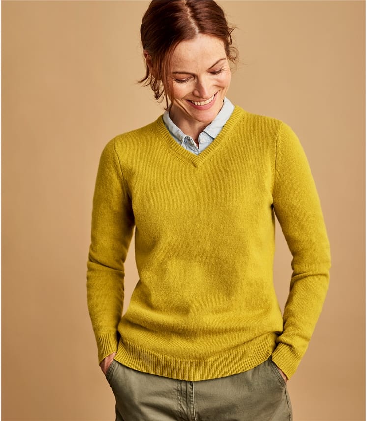 women's lambswool v neck jumper