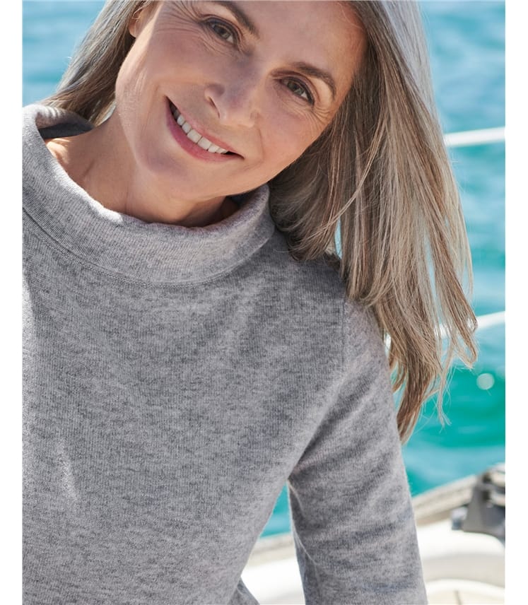 Jackie Roll Neck