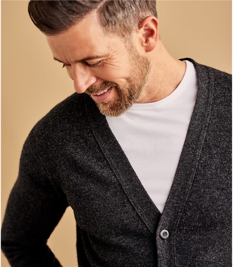men's gray cardigan outfit
