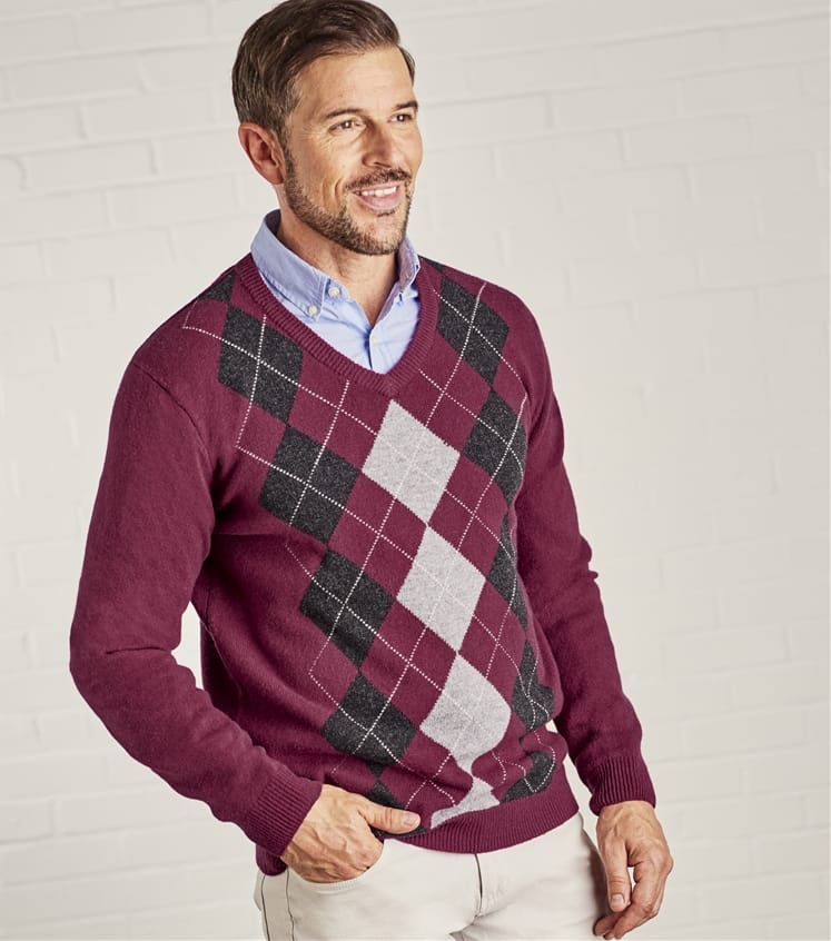 Burgundy/Cream/Flann | Mens Lambswool V Neck Argyle Sweater | WoolOvers US