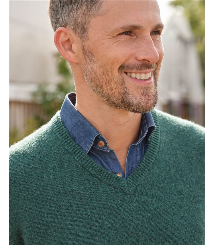 Tom Hagan Men's Classic V-Neck Striped Jumper Sweater – M To XXL (Beige Stripe)