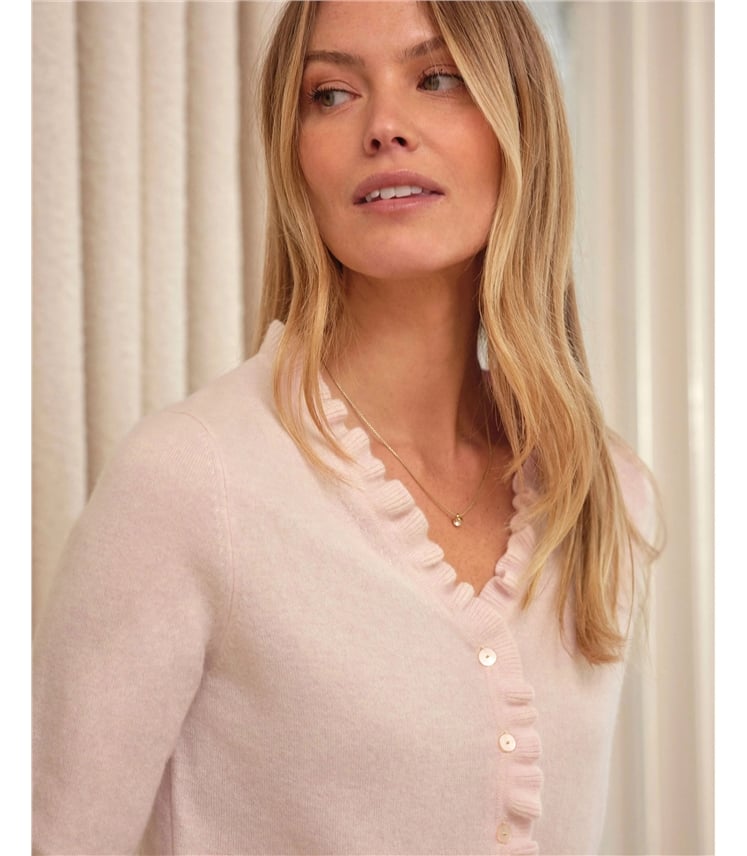 Kaschmirstrickjacke mit Rüschenkante