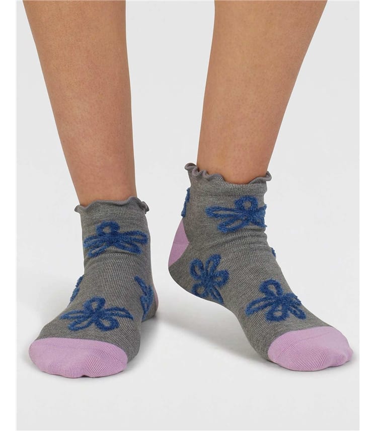 Womens Daisee Textured Flower Bam Ankle Socks