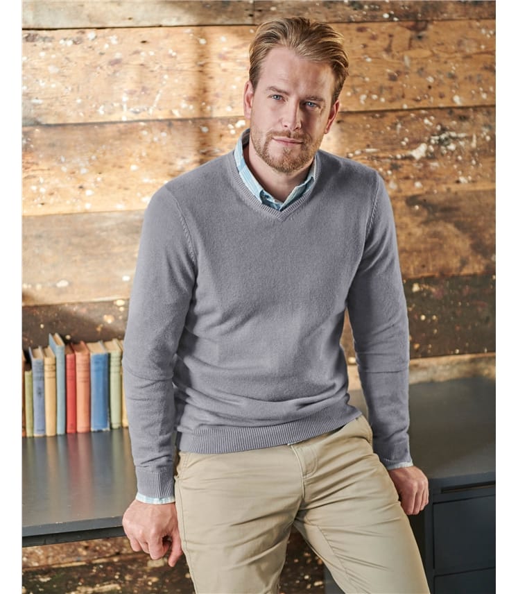 Pebble | Cashmere & Merino Classic V Neck Knitted Jumper | WoolOvers AU
