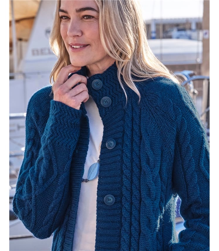 Langstrickjacke mit Aran-Zopfmuster aus reiner Wolle für Damen