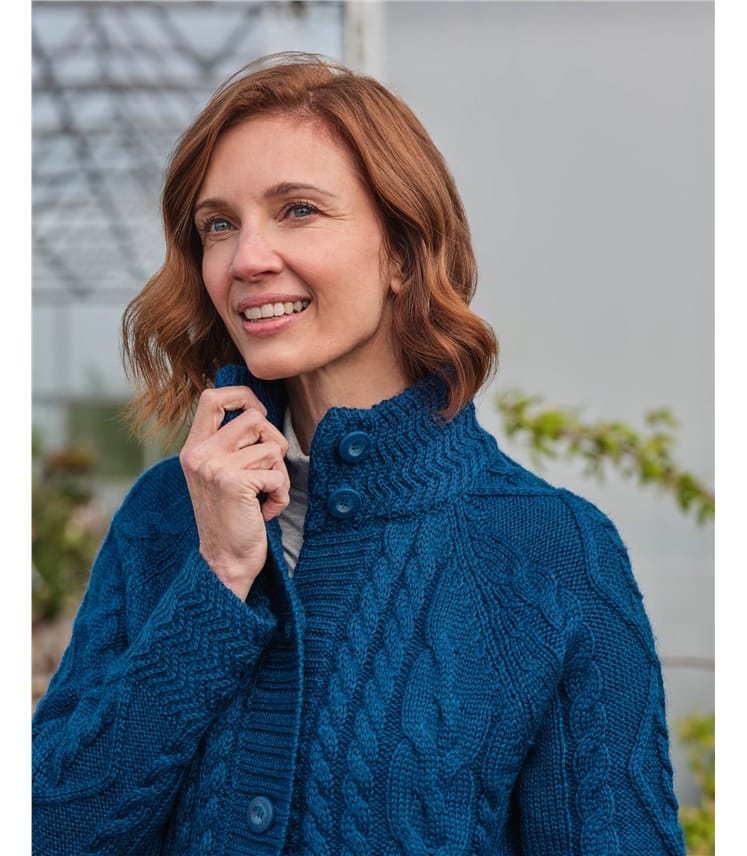 Langstrickjacke mit Aran-Zopfmuster aus reiner Wolle für Damen