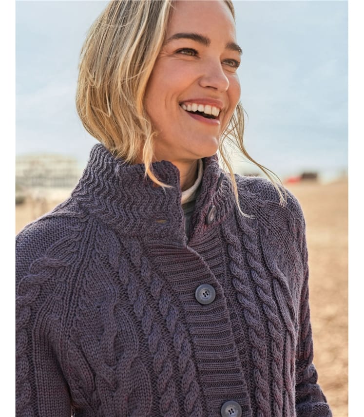 Langstrickjacke mit Aran-Zopfmuster aus reiner Wolle für Damen