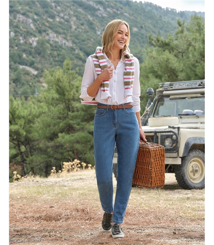 Stretch Easy Tapered Leg Jeans