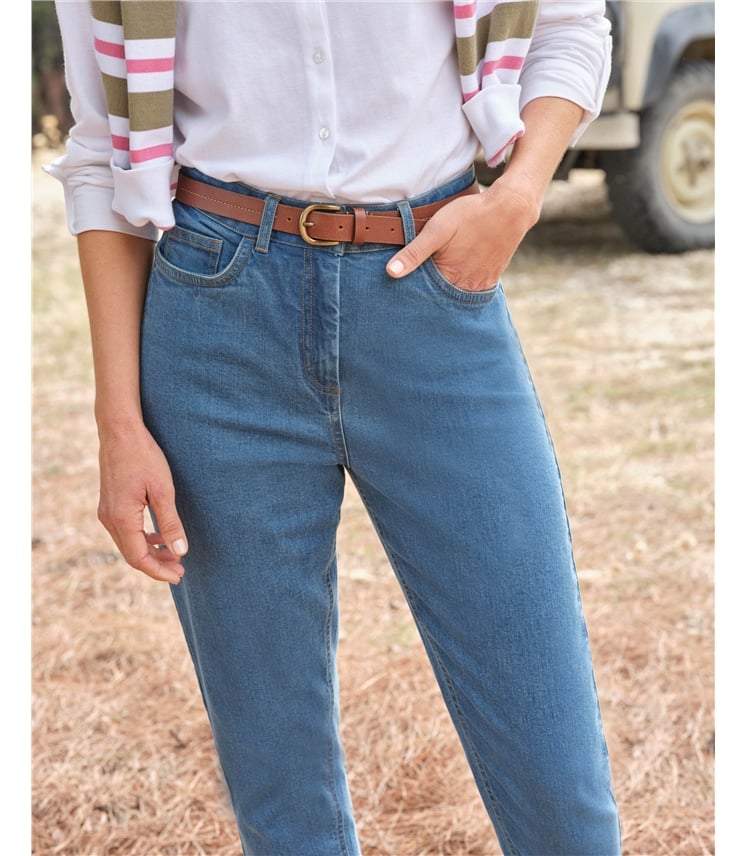 Stretch Easy Tapered Leg Jeans