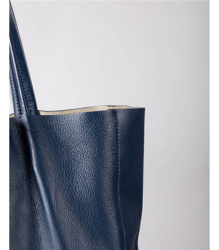Tarn Leather Bucket Bag