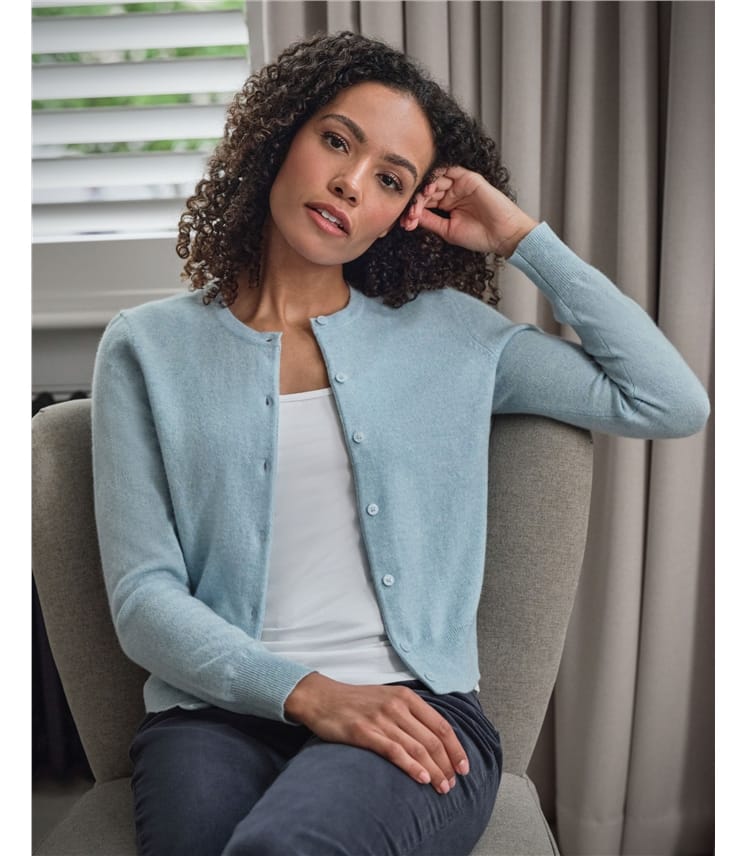 Cardigan court luxueux en pur cachemire