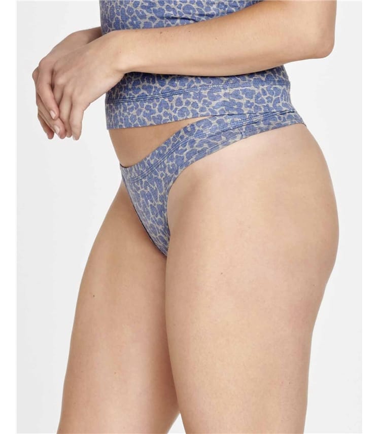 Esmeray Bamboo Thong