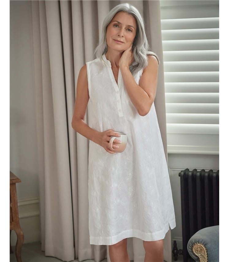 Lightweight Sleeveless Frill Collar Nightie