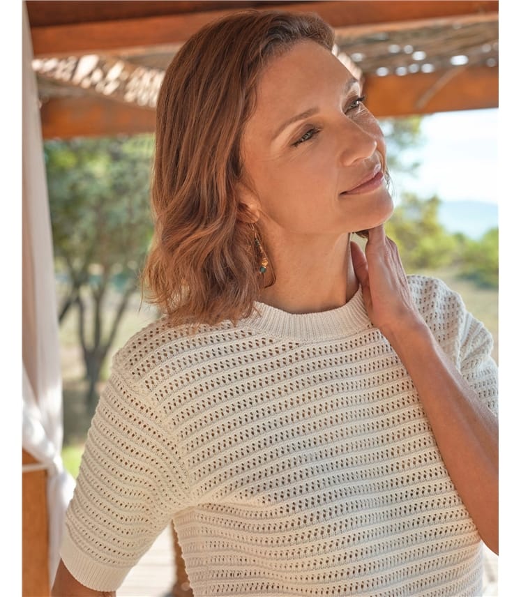 Texturierter Strickpulli mit Rundhalsausschnitt