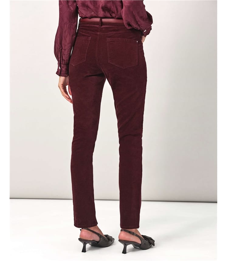 Röhrenjeans aus Samt