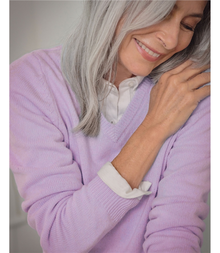 Womens Lambswool V Neck Jumper
