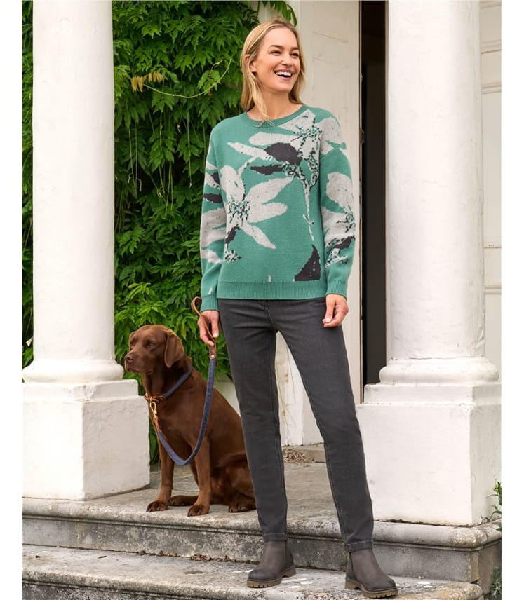 Abstract Flower Jumper