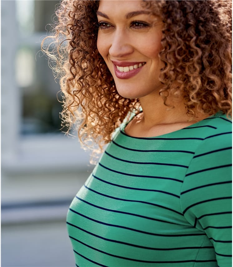 Jersey-Top mit U-Boot-Ausschnitt und 3/4-langen Ärmeln aus Viskose mit geringem Elastananteil für Damen