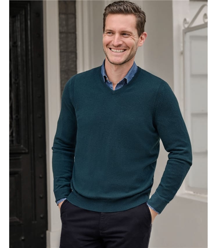 Deep Green | Mens Cashmere V Sweater | WoolOvers US