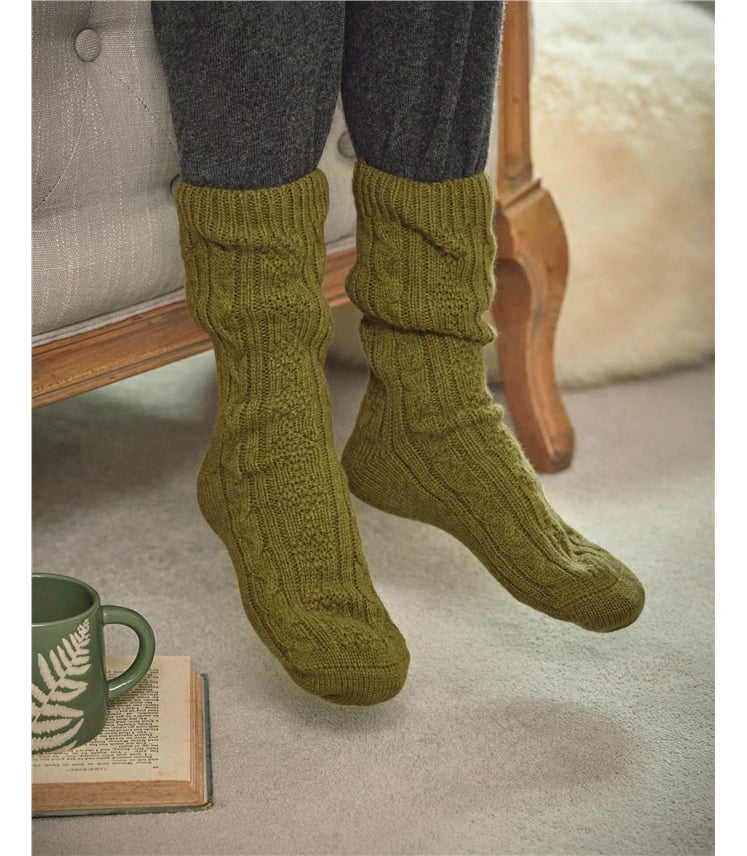 Womens Lambswool Cable Socks