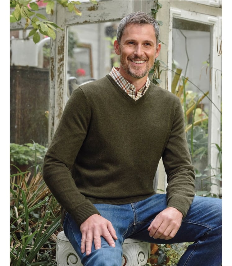 Cashmere & Merino Classic V Neck Knitted Jumper