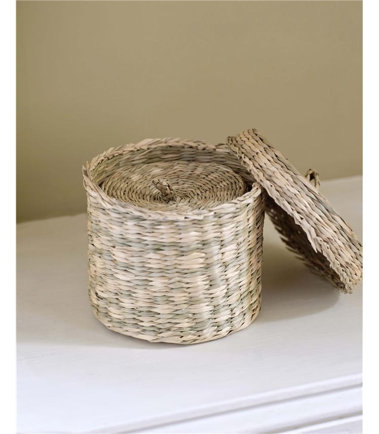 Set Of 2 Seagrass Baskets With Lid