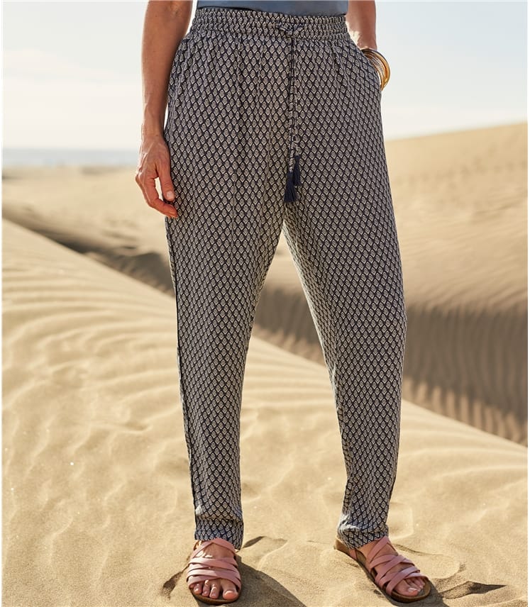 tapered leg trouser suit