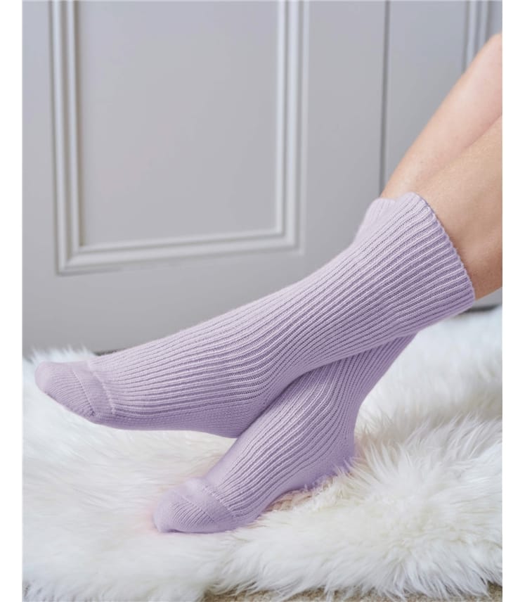 Ribbed Cashmere Socks