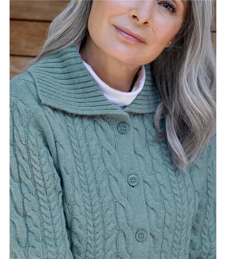 Cable Button Collar Cardigan
