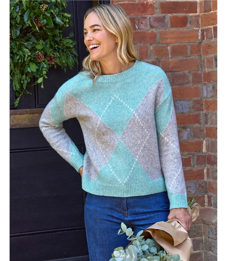 Large Diamond Pattern Jumper