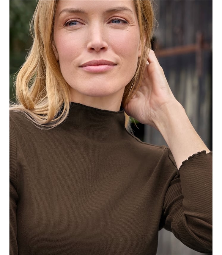 Ribbed Turtle Neck Top